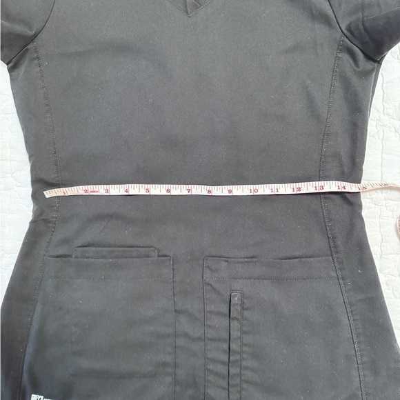 Grey’s Anatomy Scrub Black Top in xs - Picture 8 of 8
